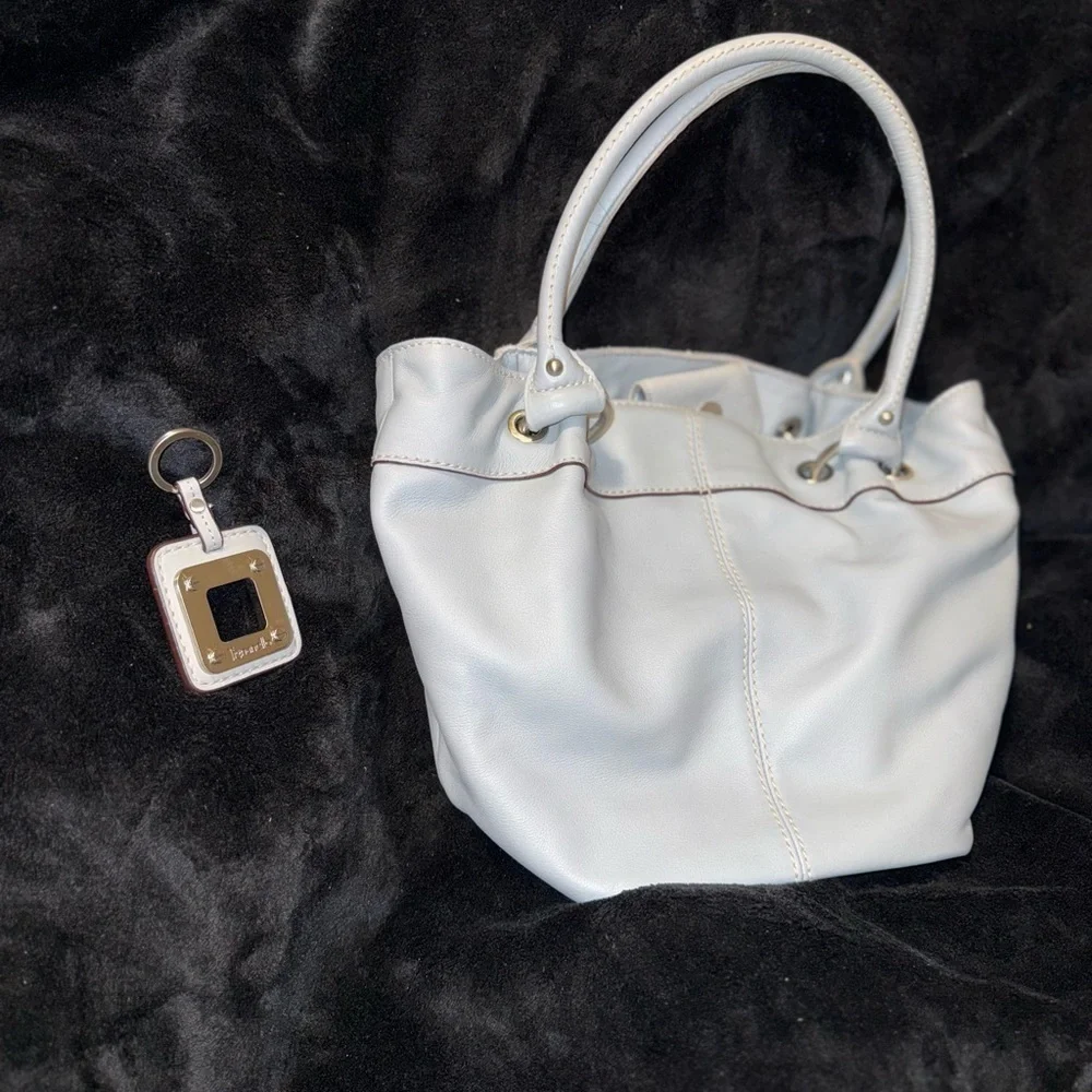 Tignanello White Leather Shoulder Bag with Elegant Pleating